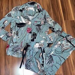 XS Soma Rayon stretchy pajama set